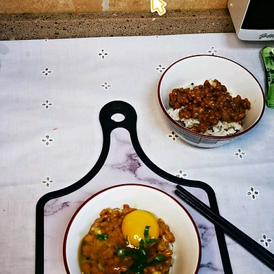 減脂營養早餐：香煎魚塊、納豆拌飯清涼拌菜、豆腐鮮蔬湯