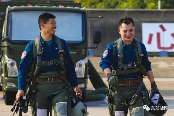 戰鬥機,開始攻擊 戰鬥機,開始攻擊