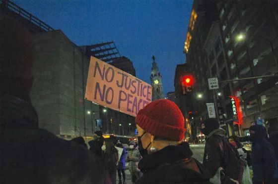一個被黑人父親和亞裔母親領養的中國少年之死 一個被黑人父親和亞裔母親領養的中國少年之死