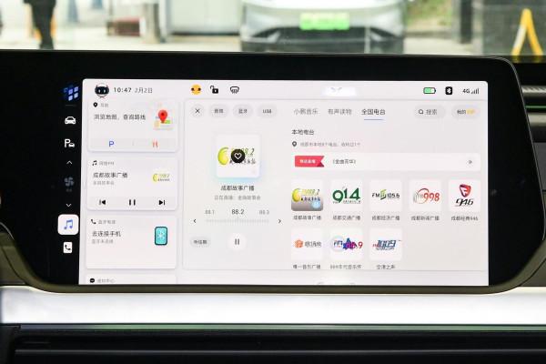 軸距近3米配“剪刀門”，位元斯拉跑得還遠，實拍小鵬P7鵬翼版