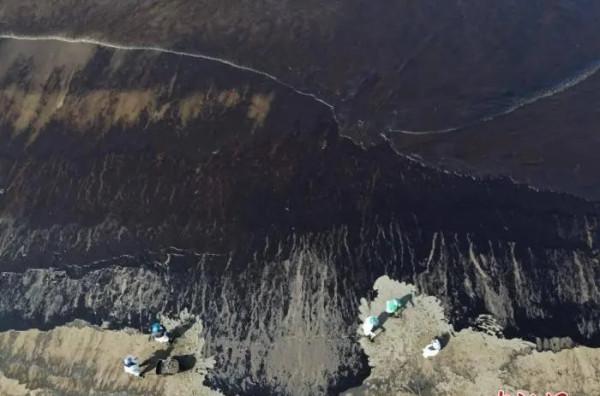1公斤頭髮竟能吸8公斤油！湯加火山致石油洩漏，秘魯人排長龍捐發