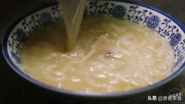 又一個地方的全民小吃,來,咱也整一碗 又一個地方的全民小吃,來,咱也整一碗