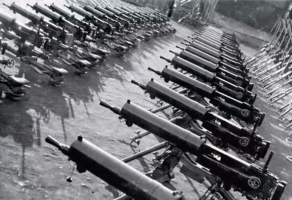 義大利士兵閒逛時發現清軍軍火庫，開啟後驚歎：能打贏純粹僥倖