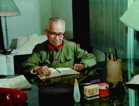 1969年，粟裕公務繁忙，拜託許世友幫忙照顧老母親，最後如何？