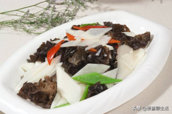 數九寒天別總吃大魚大肉,這6款鹼性食物要常吃,溫暖過冬身體好 數九寒天別總吃大魚大肉,這6款鹼性食物要常吃,溫暖過冬身體好