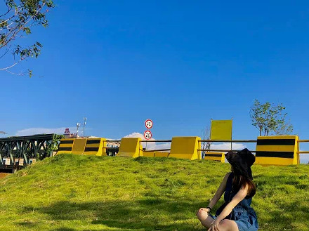 想和你一起去看宮崎駿的夏天,沒錯 就是現在 想和你一起去看宮崎駿的夏天,沒錯 就是現在