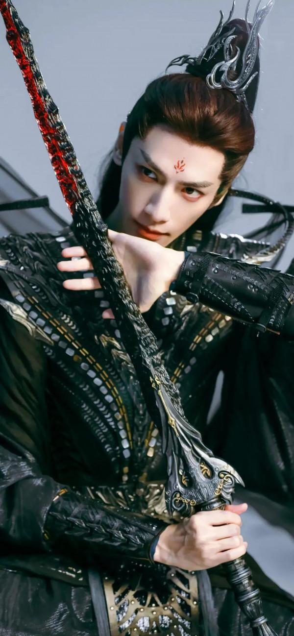 羅雲熙明星桌布：你的眼神在溫柔些，月亮會融化，我也會