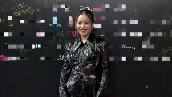 鳳凰網紅毯：奧運冠軍美過明星，李若彤瘦乾癟、袁冰妍撞臉趙麗穎