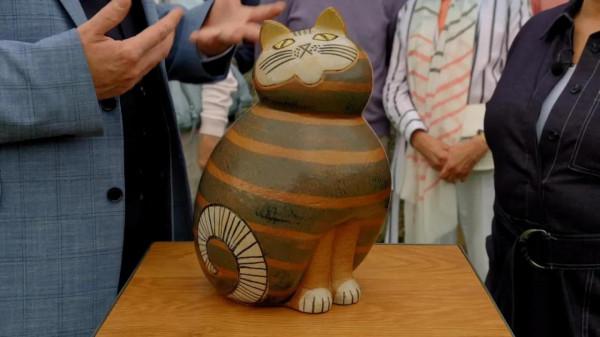 2017年她用177元買下一隻石貓,4年後價格漲到42萬 2017年她用177元買下一隻石貓,4年後價格漲到42萬