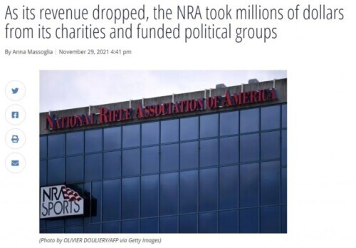 “美式民主”的血腥註腳：校園槍殺慘劇未消 政客拍持槍全家福向聖誕老人要彈藥