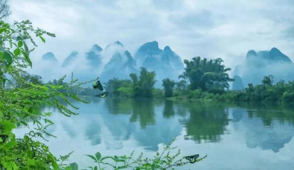 蘇軾水調歌頭絕佳，後來方岳用東坡韻也寫一首，末尾亦成千古佳句