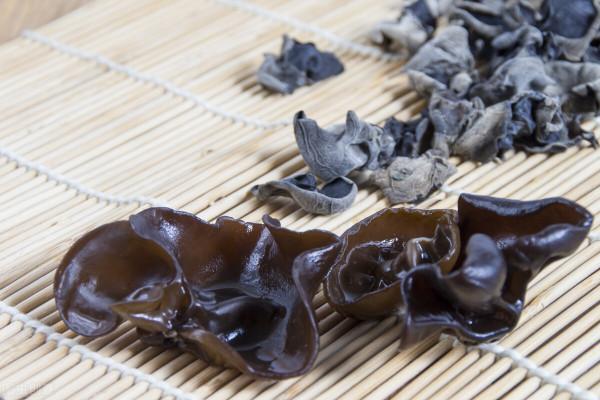 年底大魚大肉吃得多，分享一道炒小炒，清淡解膩，老人孩子都愛吃