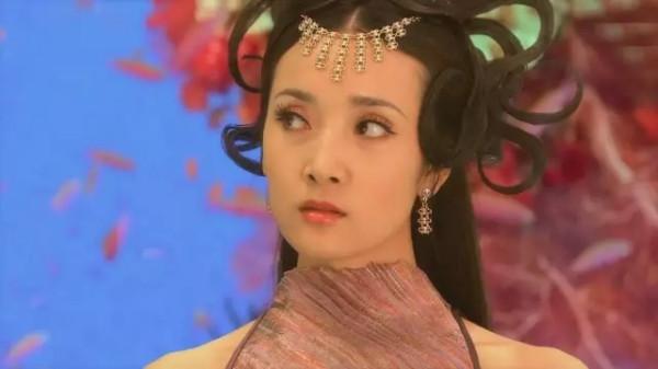 王妍蘇：曾是廣告女王，演過《何以》許影，戲外已是三個孩子的媽