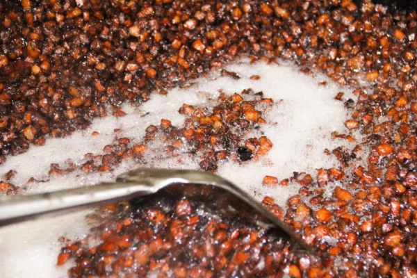 貴州人一年四季少不了的——脆哨油辣椒 貴州人一年四季少不了的——脆哨油辣椒