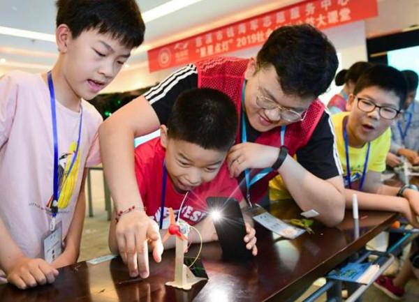 課後延時服務“收費標準”出臺，家長很滿意，午餐晚餐都有了