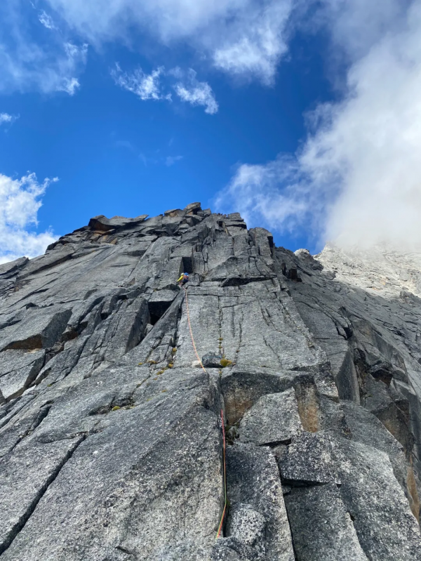 遊記 | 自由扶梯上,你自在如風——挑戰婆繆峰始末 遊記 | 自由扶梯上,你自在如風——挑戰婆繆峰始末