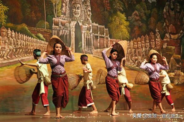 意象裡的吳哥1—巴戎廟,晨光裡金色的微笑 意象裡的吳哥1—巴戎廟,晨光裡金色的微笑