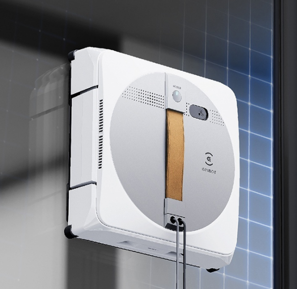 科沃斯首款雙向自噴水窗寶WINBOT W1 PRO登場