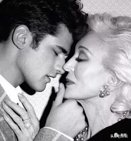 白髮超模“超長續航”的人生