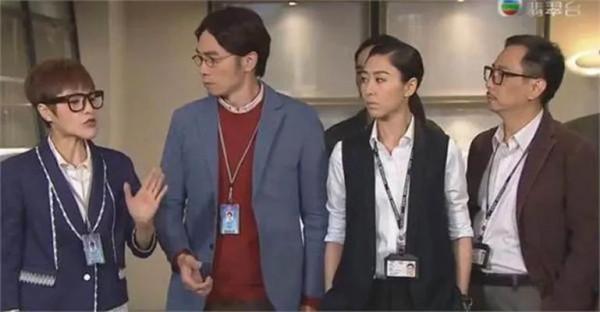 胡定欣開心派利是，轉頭嬲爆陳山聰？佢開年就有好彩頭，搭檔視帝影后實有發圍