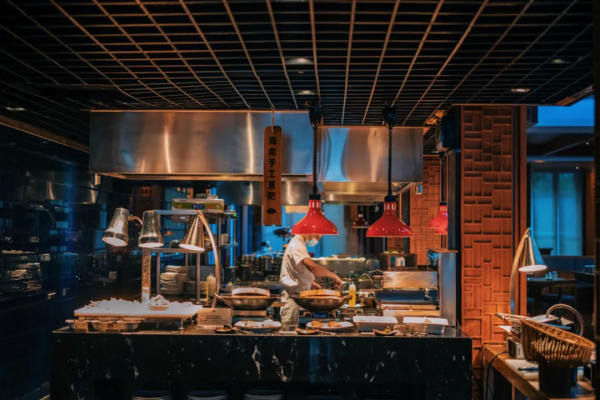 依山傍海獨享一灣,這家扇子酒店讓我錯覺是又回到了東南亞 依山傍海獨享一灣,這家扇子酒店讓我錯覺是又回到了東南亞