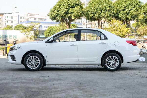 遠景主打親民路線,4.99萬元起售,標配1.5L發動機 遠景主打親民路線,4.99萬元起售,標配1.5L發動機