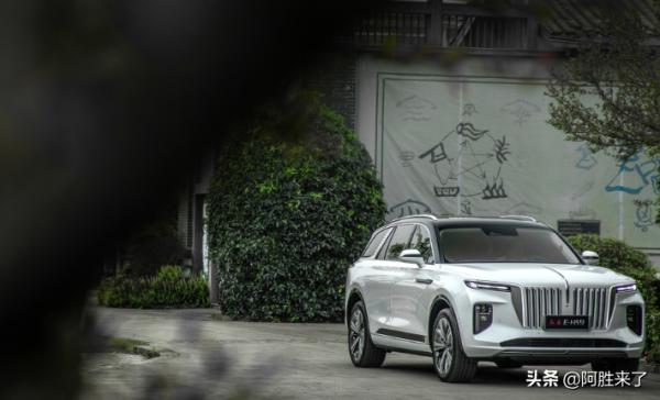 紅旗E-HS9,新能源賽道“E”往無前 紅旗E-HS9,新能源賽道“E”往無前