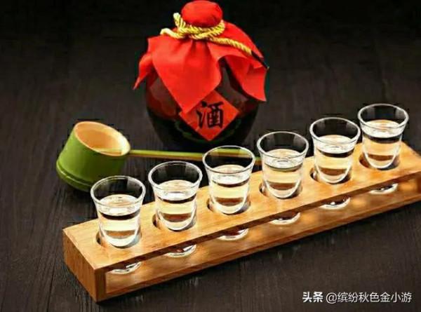 乘坐高鐵時,可以帶酒上車嗎,乘火車攜帶物品還有哪些注意事項? 乘坐高鐵時,可以帶酒上車嗎,乘火車攜帶物品還有哪些注意事項?