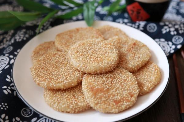 蘋果別總直接吃，加入糯米做蘋果糯米餅，香甜軟糯真不錯