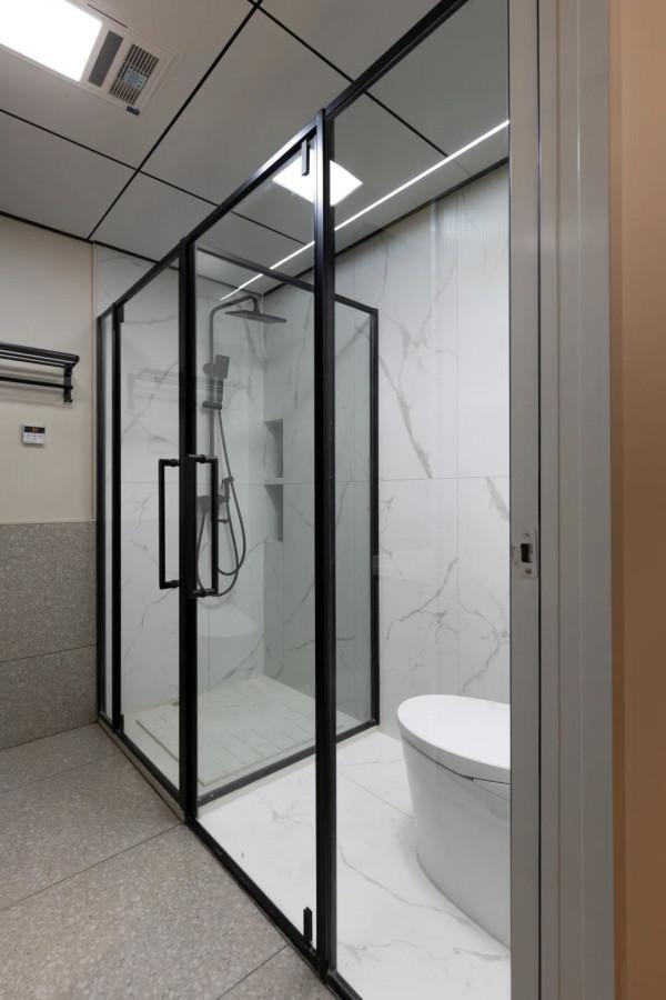 同樣35㎡，我家巴掌大，她家裝出“三室兩廳”，衛浴還能四分離..