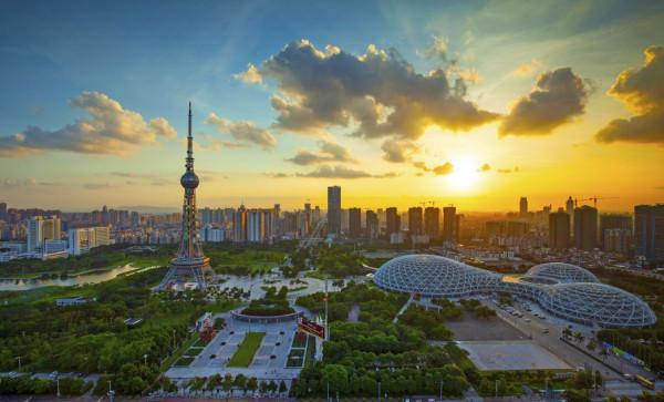 擊敗廣州和深圳，拿下“廣東第一”，佛山究竟靠什麼？