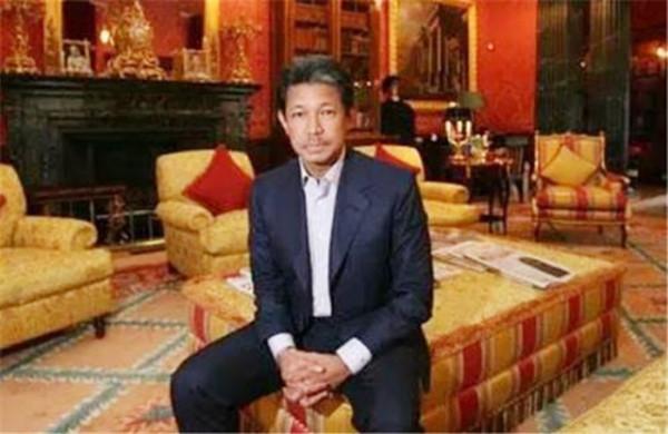 汶萊敗家子一天花75萬美金，豪車2000多輛，買支筆就花130萬美元