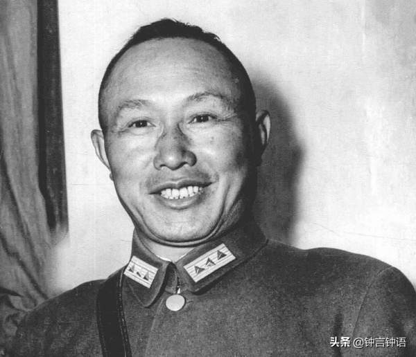 從抗戰爆發到國民黨退出大陸，國軍軍銜標誌都有哪些變化