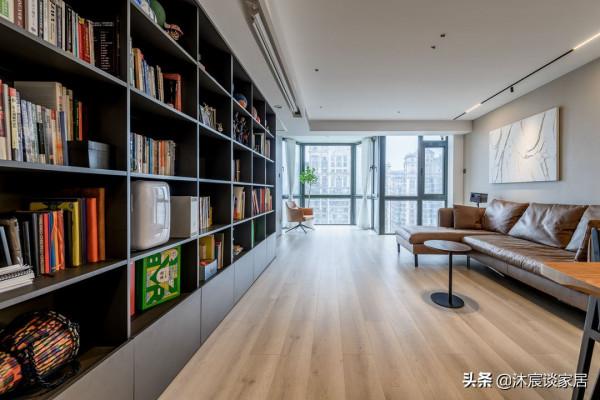 越來越多年輕人選擇客廳不裝電視,還真別說,這樣的家出彩又實用 越來越多年輕人選擇客廳不裝電視,還真別說,這樣的家出彩又實用