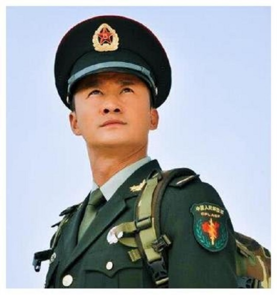 他是潛伏在張學良身邊的“紅色間諜”、周恩來的翻譯，後被處決