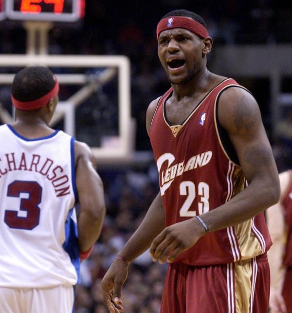 美媒曬新秀賽季30+10助攻榜單：特雷楊僅輸1人，詹皇成唯一非後場