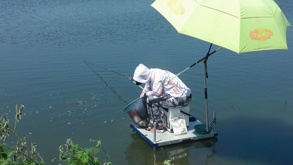 新手6&period;3米竿拋起來都難，大師釣魚拋竿為何很精準，是因為這幾點