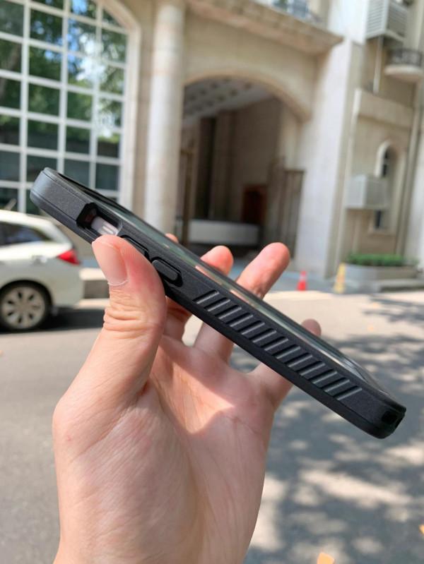 iPhone13“黑科技”三防手機殼