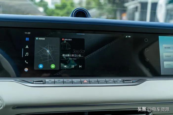 嵐圖FREE的首創一體升降三聯屏表現如何？