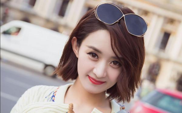 明星裡的上下級關係，名氣不大卻簽下&OpenCurlyDoubleQuote;頂流&rdquo;，姐妹相稱實則老闆