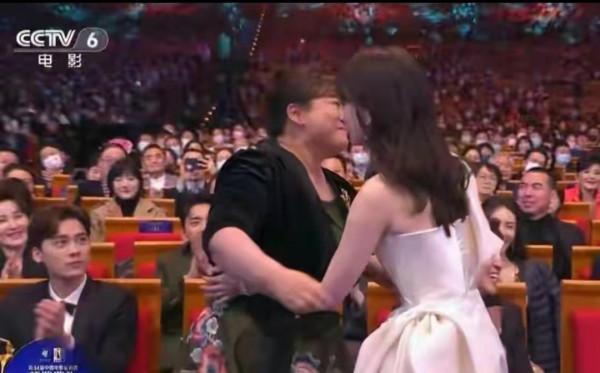 金雞獎獲獎名單公佈：張譯緊張咬嘴唇，張小斐奪影后激動落淚