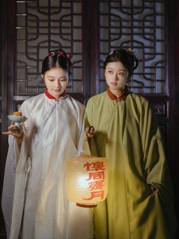 詩話中秋，月到中秋分外明