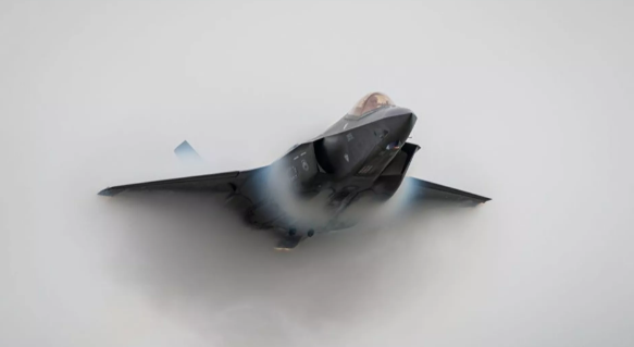 局勢有變？印度軍艦爆炸；美國軍售大跌；英國首相將被趕下臺？