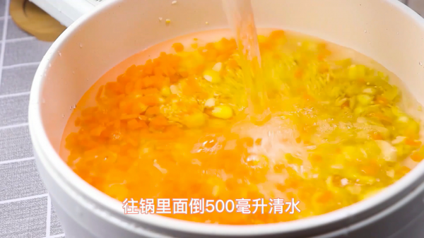 小米粥別隻放水，多加一樣食材，小米粥軟糯香甜，比買的好吃百倍