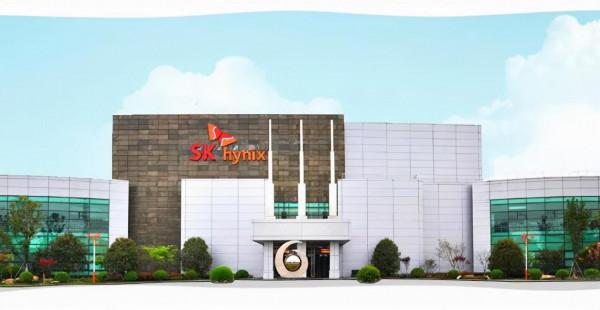 臺廠罕見稱讚長江儲存;美國阻攔光刻機進入中國;群聯董事長辭任 臺廠罕見稱讚長江儲存;美國阻攔光刻機進入中國;群聯董事長辭任