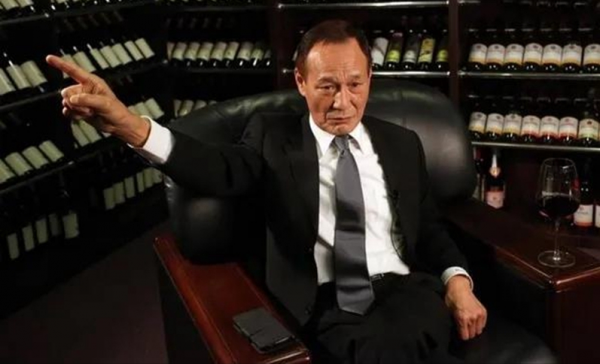 1993年李小龍之子李國豪在片場遭“槍殺”，到底是意外還是陰謀？