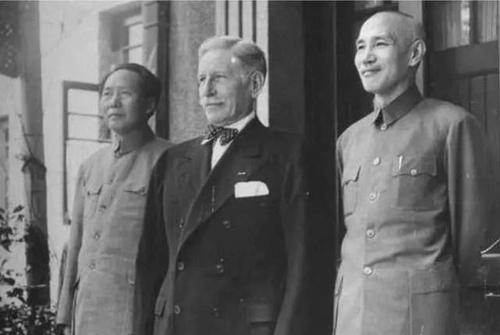 1945年重慶談判,蔣介石讓毛澤東當省長,毛主席如何回應? 1945年重慶談判,蔣介石讓毛澤東當省長,毛主席如何回應?