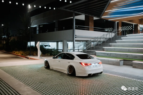 身中VIP劇毒的英菲尼迪Q50車主，即使吃白粥配榨菜也要堅持改裝