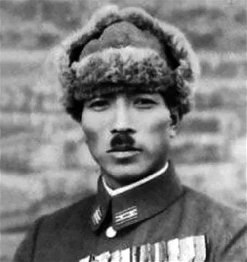 日本宣佈無條件投降,他率40輛坦克突襲蘇軍,僅1小時便全軍覆沒 日本宣佈無條件投降,他率40輛坦克突襲蘇軍,僅1小時便全軍覆沒