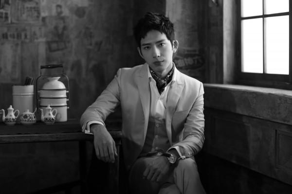 井柏然：出生28天被拋棄，靠奶奶撿垃圾長大，28年後父母來認親